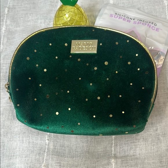 Mario Badescu Green Velvet Bag with Gold Dots Bundled with MakeUp Sponges Travel - Picture 4 of 14